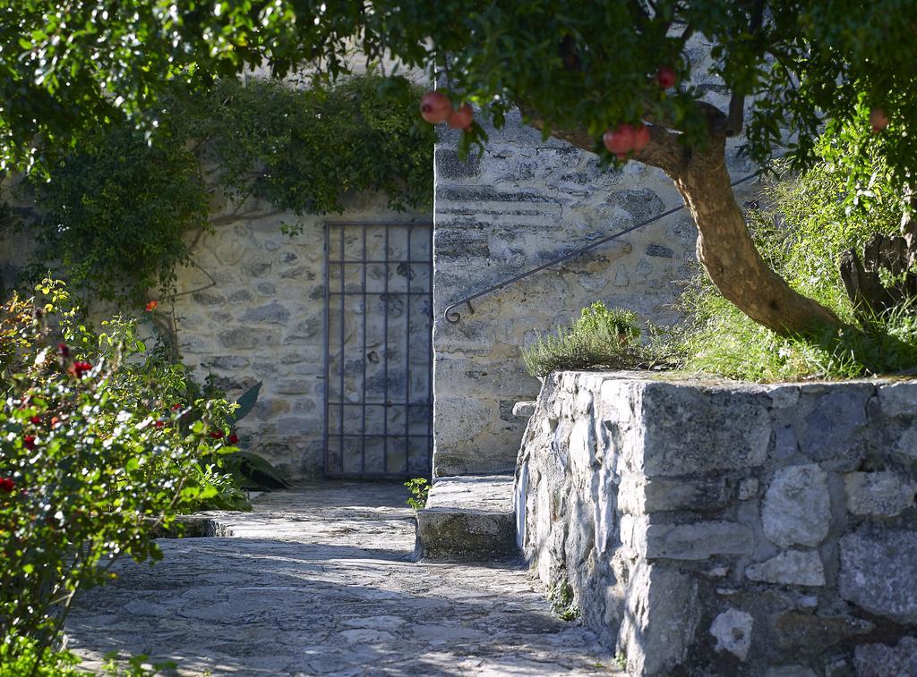 Villa Kerasia Vlakhiana Bagian luar foto
